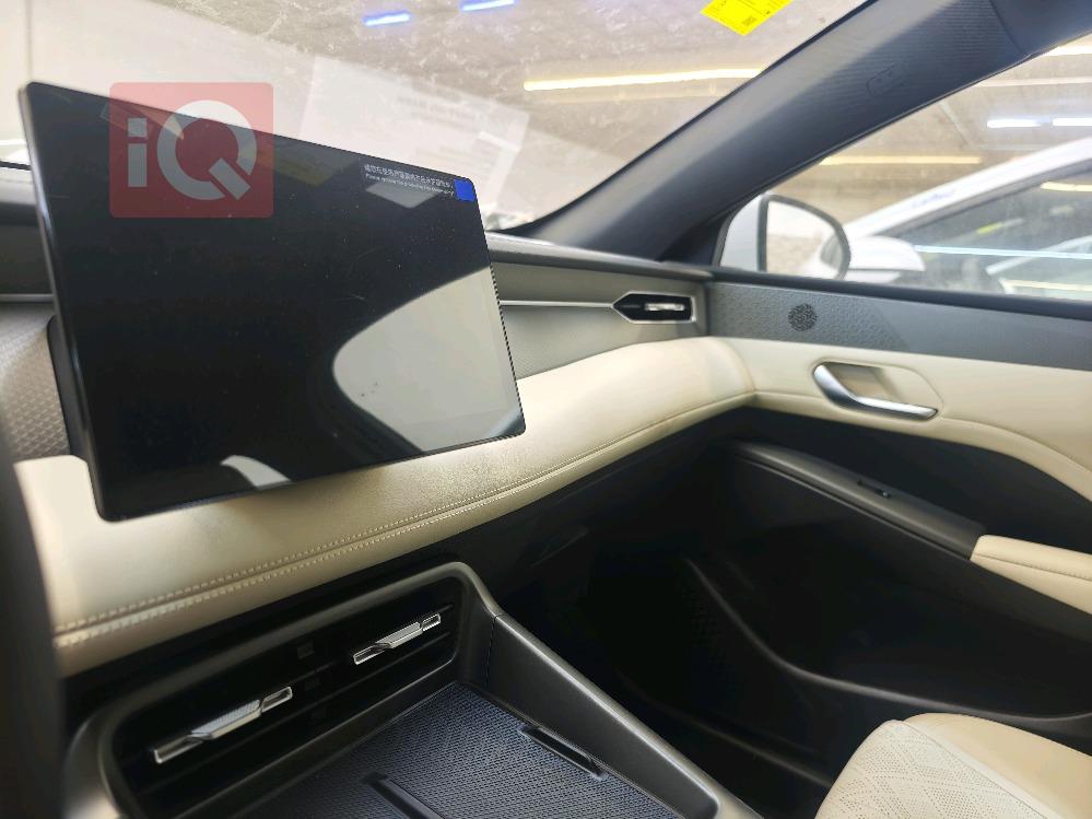 بي واي دي Qin Plus